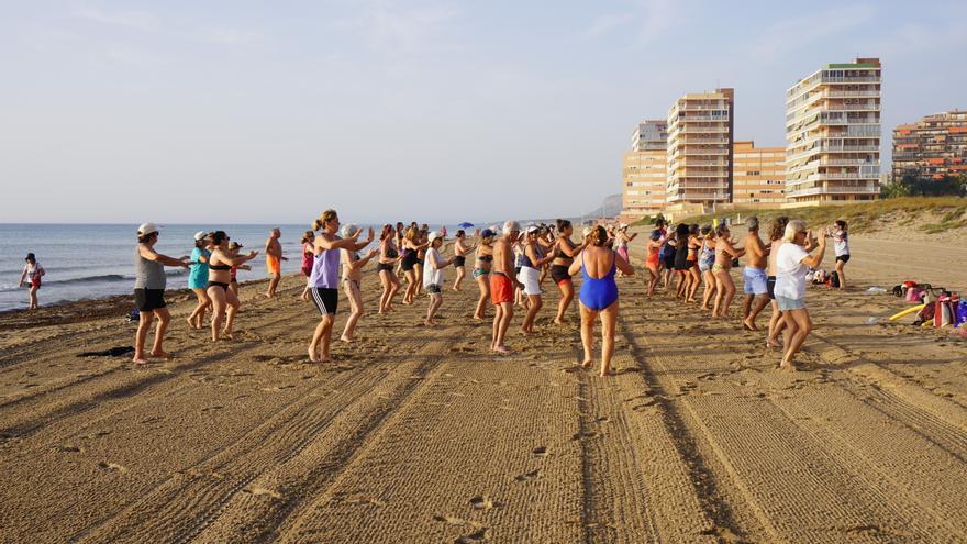 Ponte en forma en las playas de Elche...y date un chapuzón