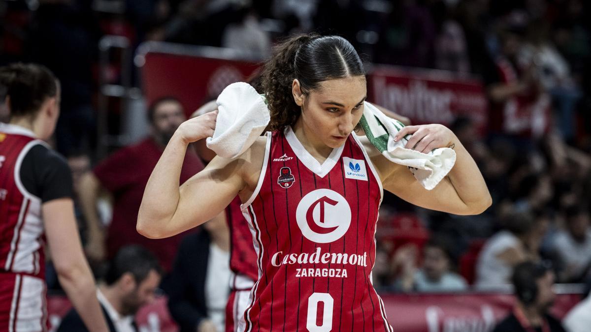 Carla Leite, durante el último partido del Casademont Zaragoza.