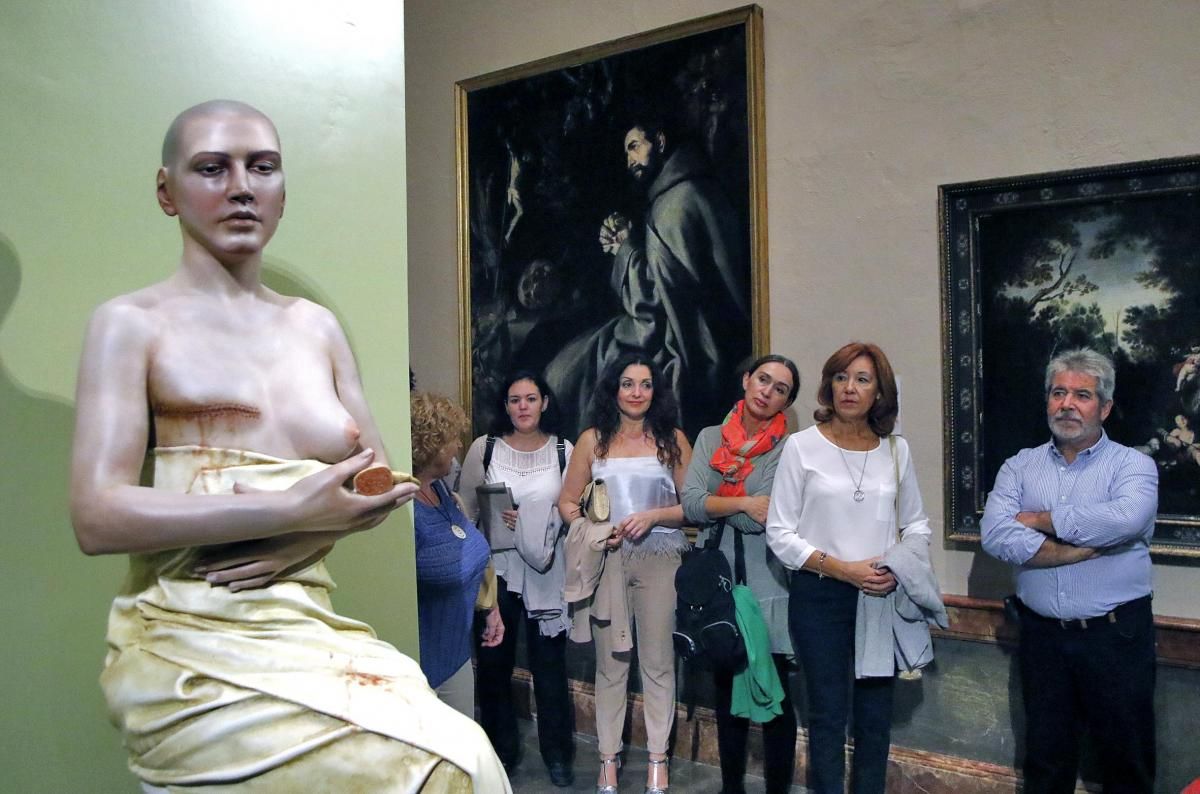 El Vuelo de Julia de José Manuel Belmonte entra en el Bellas Artes para concienciar sobre el cáncer de mama
