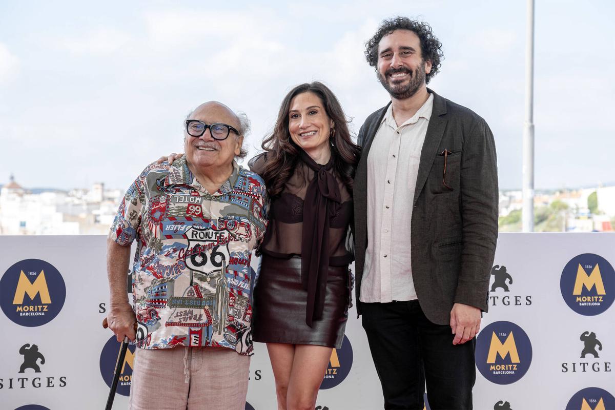 Danny DeVito junto a sus hijos, Jake DeVito y Lucy DeVito, este jueves en el Festival de Sitges.