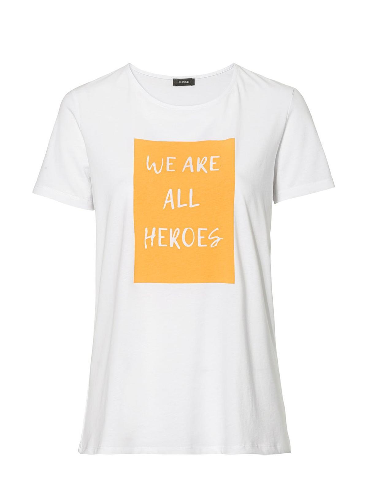 Camiseta 'Todos somos héroes' de C&amp;A (Precio: 9,90 euros)