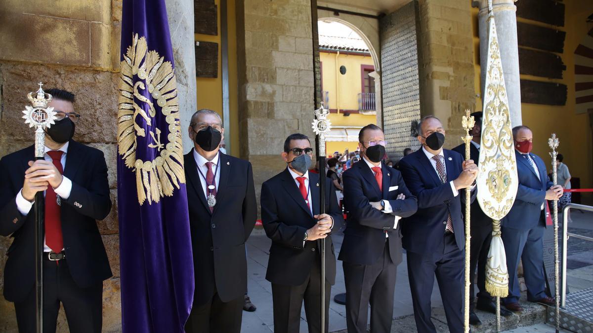 El Patio de los Naranjos acoge la procesión del Corpus Christi