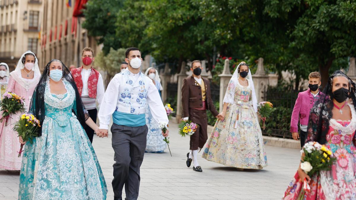 Búscate en el segundo día de Ofrenda por la calle Caballeros (entre las 18.00 y las 19.00 horas)