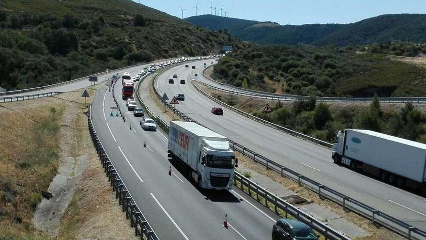 Retenciones en los accesos a Galicia desde Sanabria