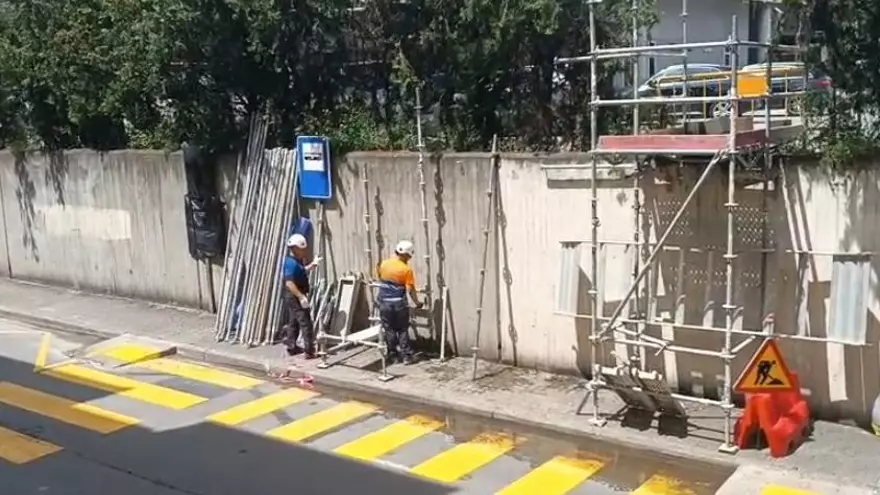 Desmunten l'escala provisional per accedir a l'estació d'autobusos de Manresa