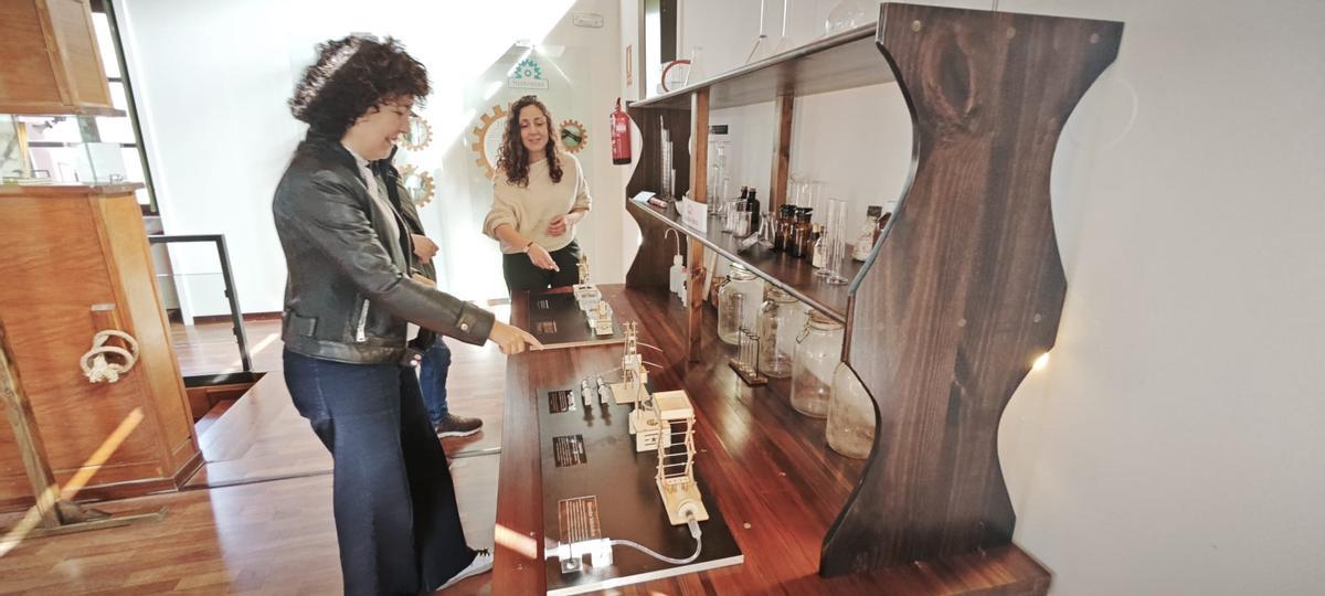 Técnicas turísticas en la jornada de puertas abiertas.