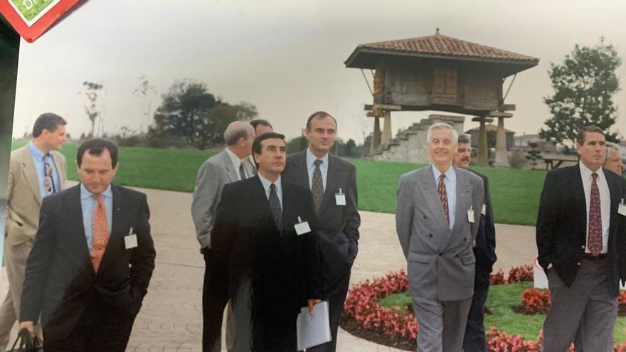 Muere Woolard, el presidente de Du Pont que decidió implantar la multinacional en Asturias