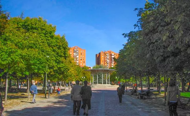 Las raíces de Camela están en un barrio obrero donde vendían sus cintas en el mercadillo: "Era una chabola en la que vivíamos nueve. No teníamos agua corriente, íbamos a la fuente todos los días"