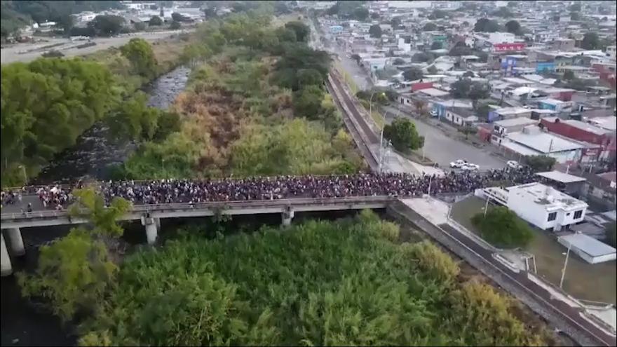 Se acerca a Estados Unidos la mayor caravana de migrantes del año