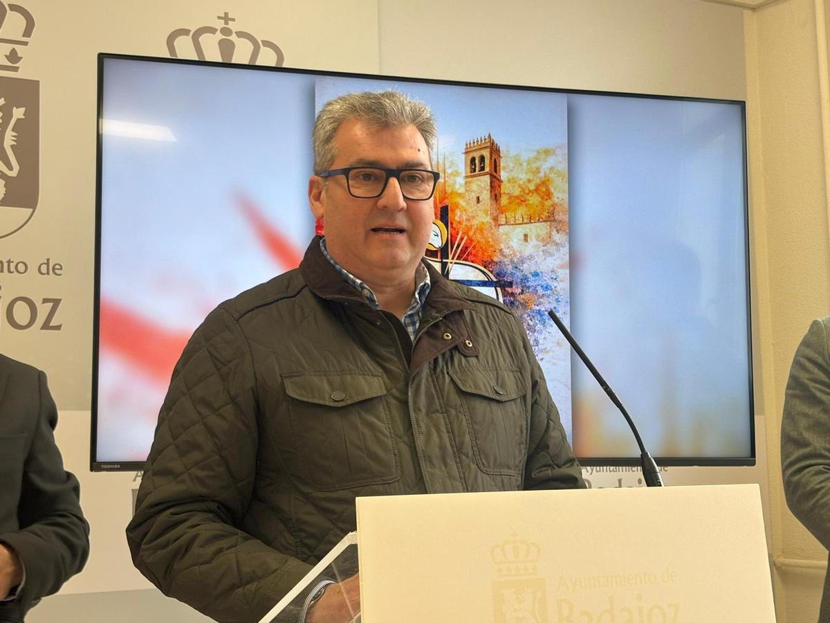 Juan Carlos García, responsable de la guía cofrade de Badajoz.