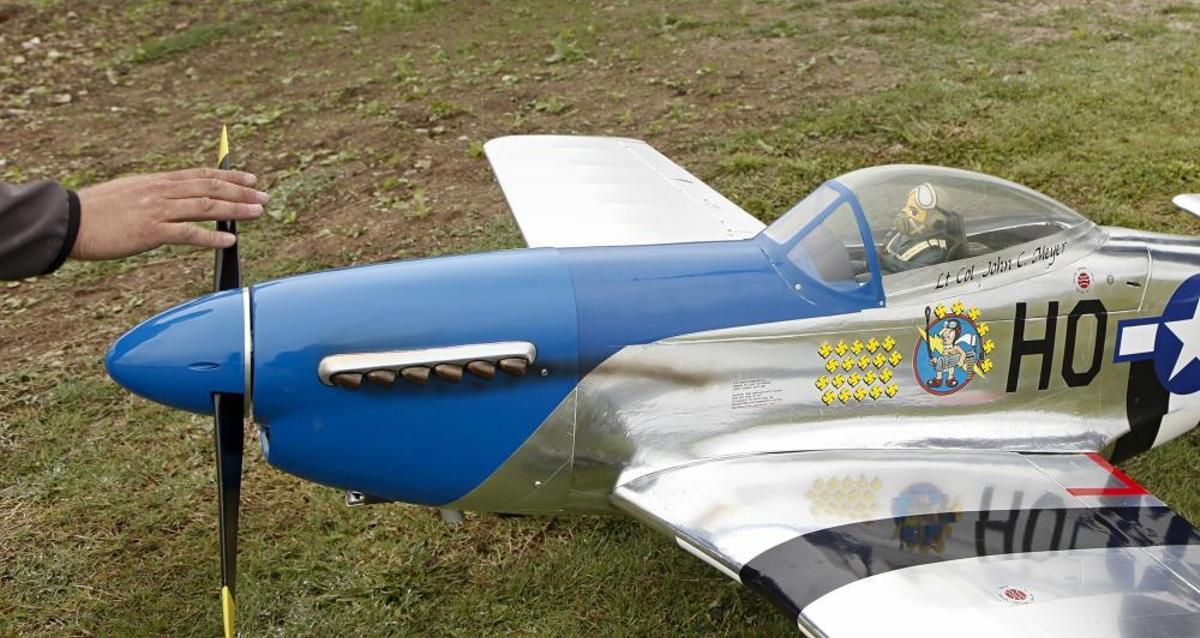 Inauguración de la pista de aeromodelismo del monte Pica Corros, Cenero
