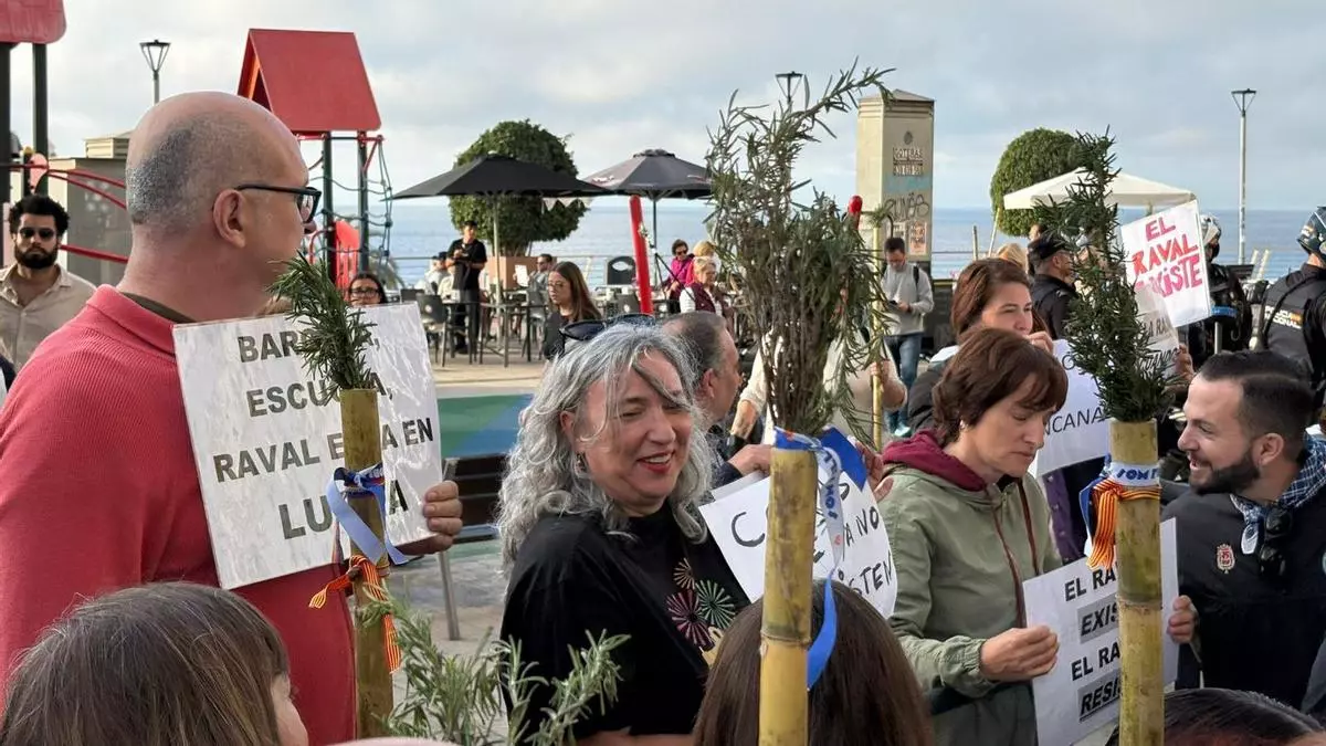 Vecinos de Alicante denuncian presiones policiales para evitar una protesta durante la Santa Faz
