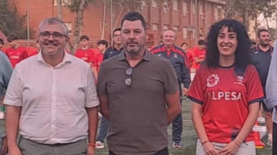 De la decepción de hace un año al doble desafío en lo que ya es una temporada histórica: "Lo mejor de la UE Tavernes de la Valldigna es su afición"