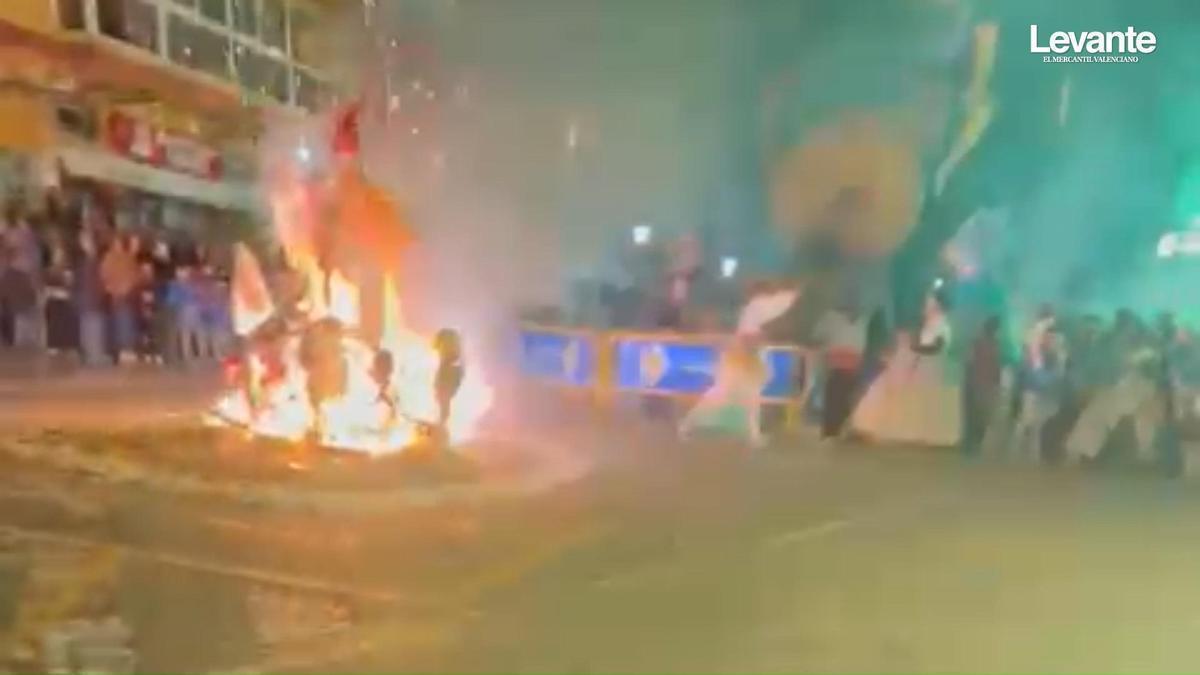 Seis niños heridos en la ‘cremà’ de una falla infantil en Alberic (Valencia)
