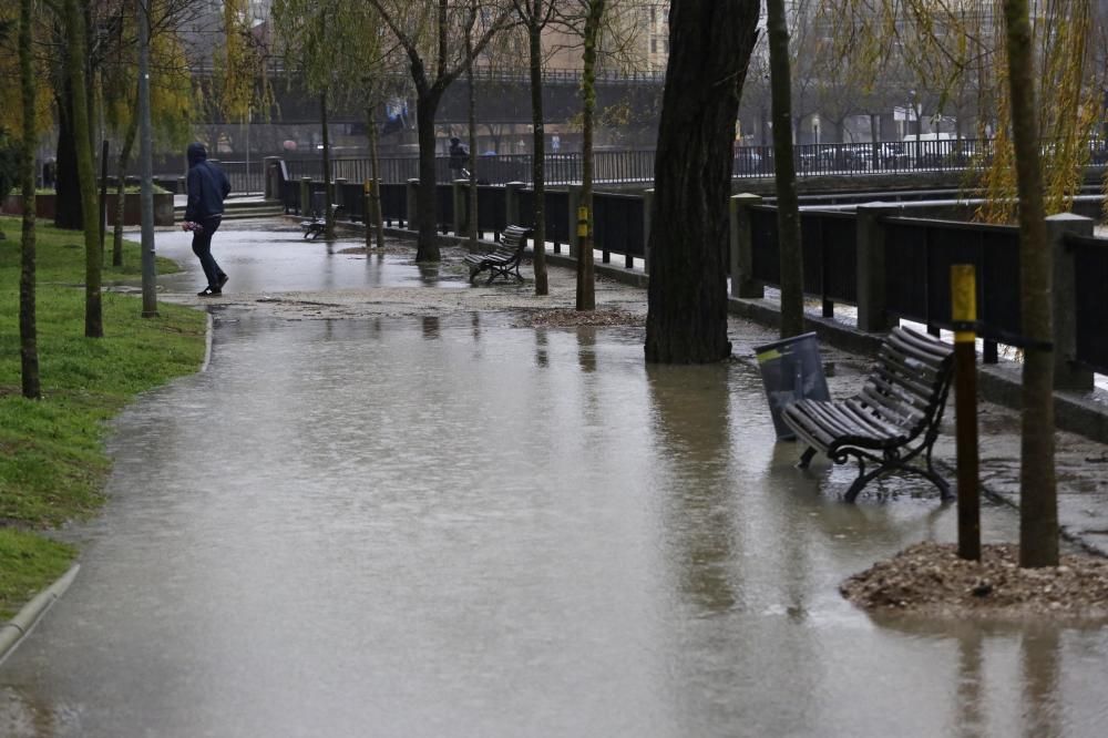 El riu Onyar, al seu pas per Girona