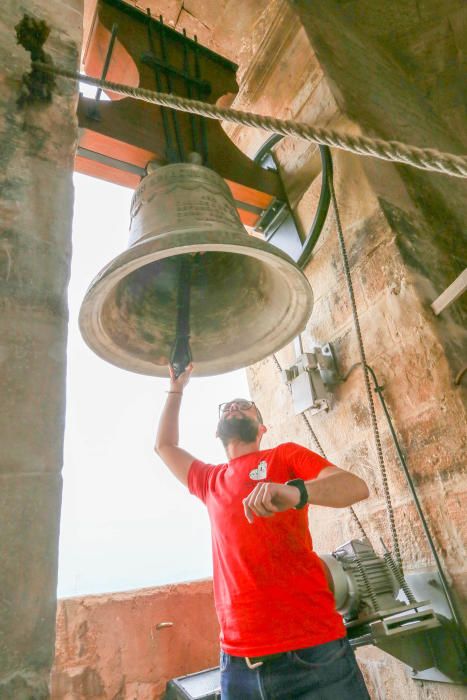 Volteo de campanas en la Iglesia de San Martín de