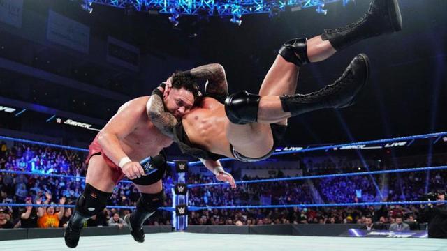 WWE SmackDown Live