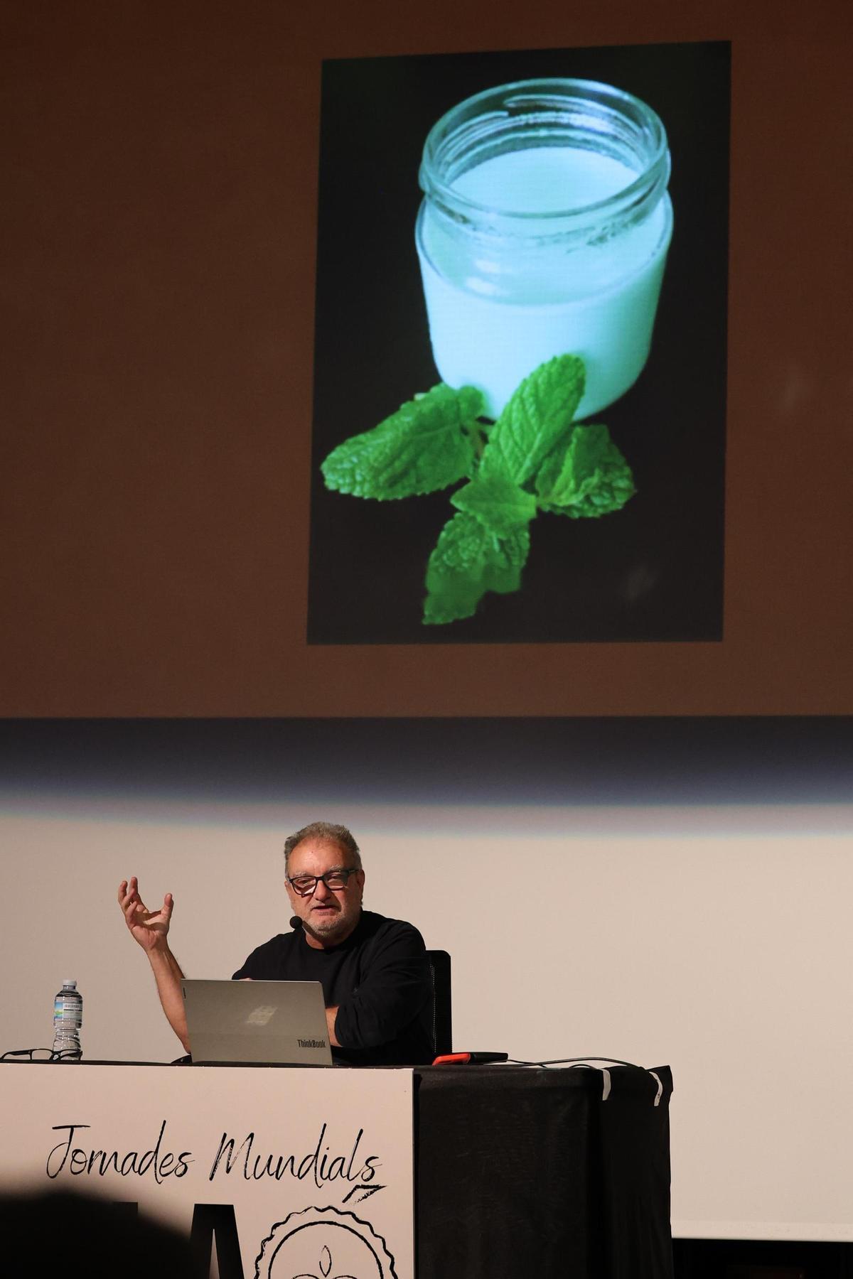 Un momento de la charla de Antoni Manonelles.