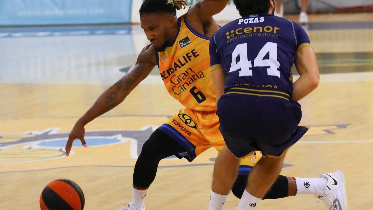 Partido entre el CB Gran Canaria y Monbus Obradoiro en octubre del pasado año en el Gran Canaria Arena