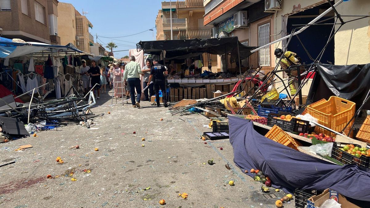 Más de una decena de heridos en una explosión en un bar junto al mercadillo de Lo Pagán.