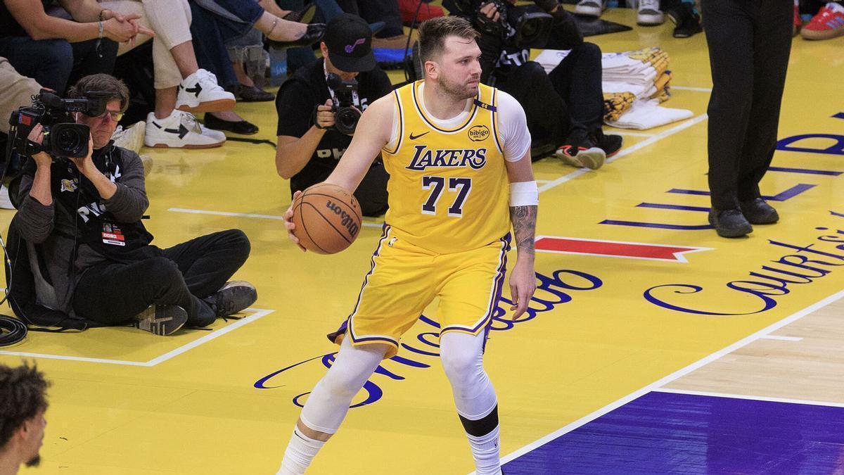 Los Lakers, vendidos a cambio de 12.000 millones de dólares en la operación más importante de la historia en la NBA