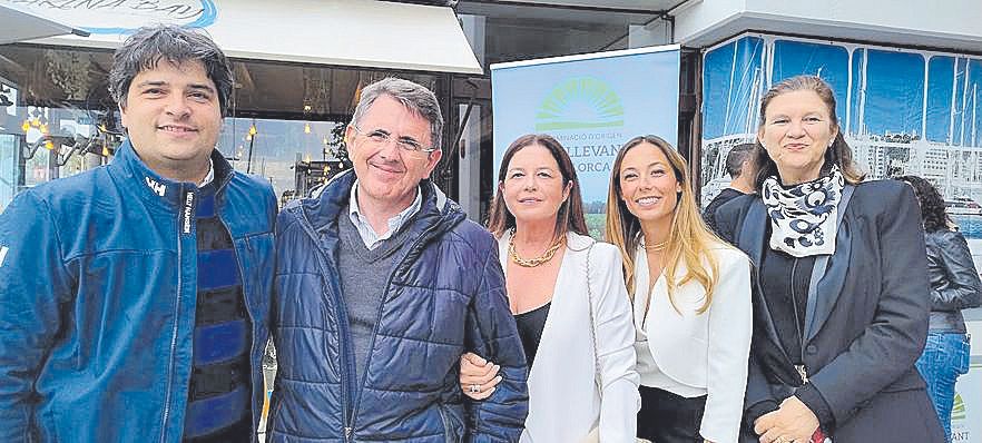 Toni Frau, Toni Calafell, Cati Amengual, María Oliver y Melike Bingoel.