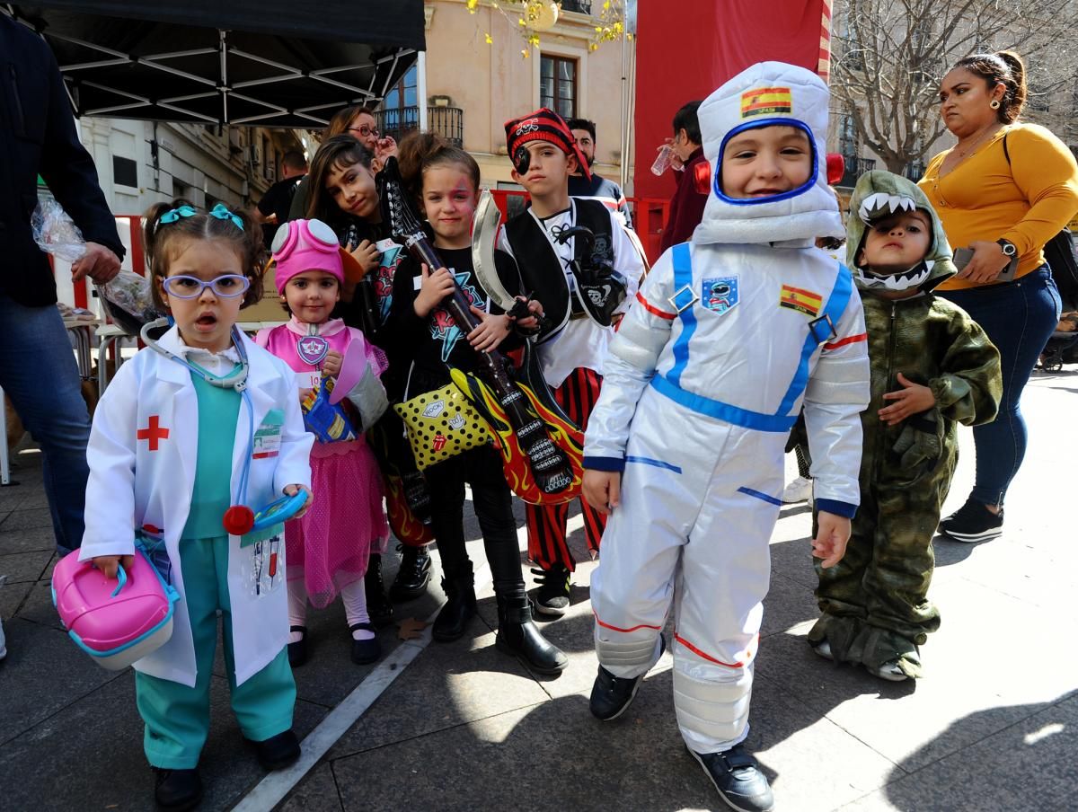 Carnaval de Córdoba: pasacalles en la Calahorra y fiesta infantil en el Bulevar