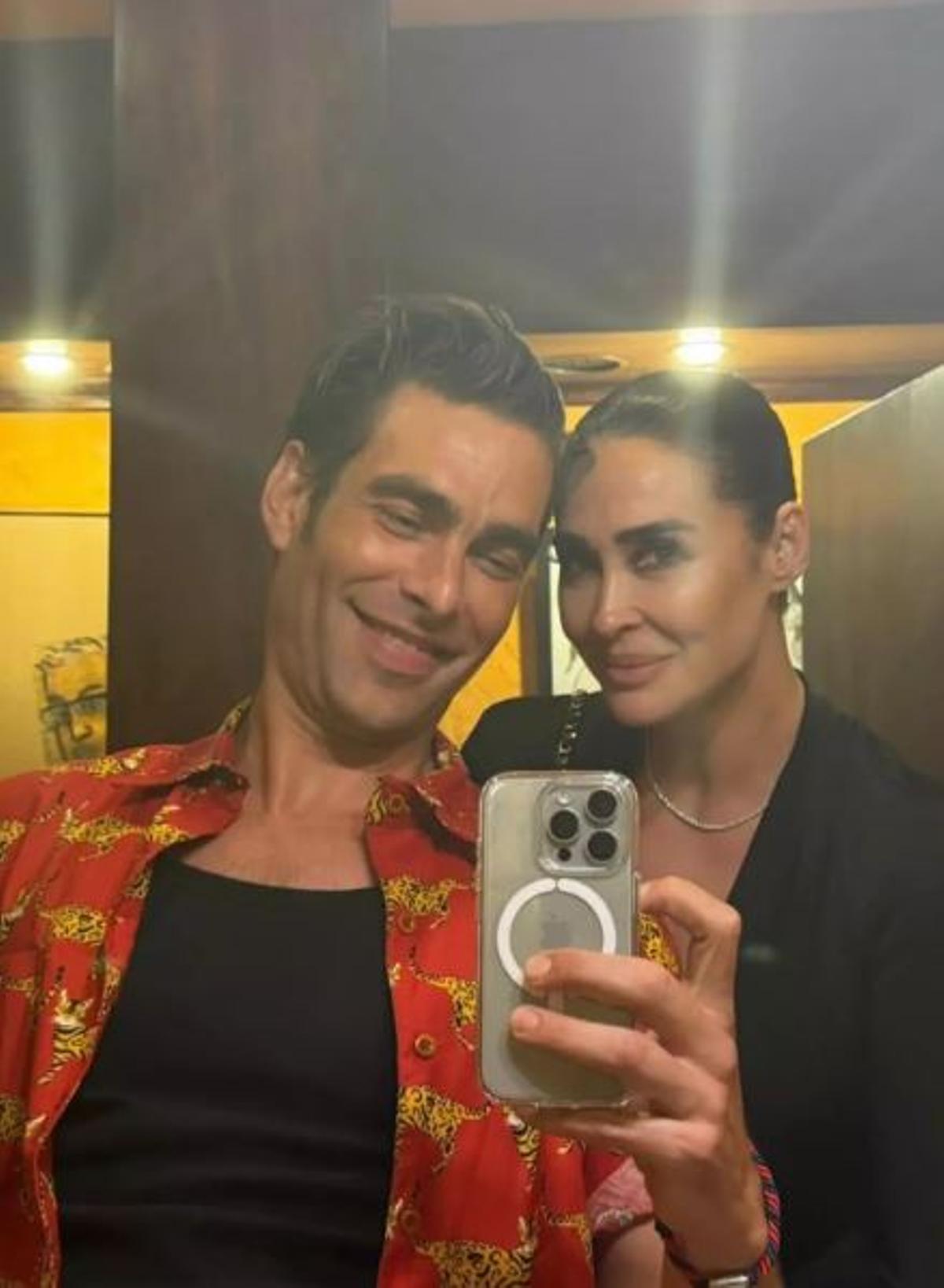 Vicky Martín Berrocal, en la apertura de UNVRS junto a Jon Kortajarena en Ibiza.