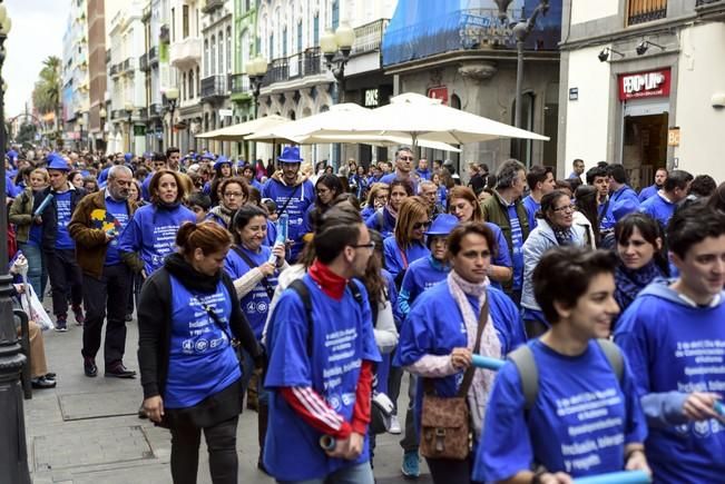 Marcha azul para celebrar el Dia Mundial de ...