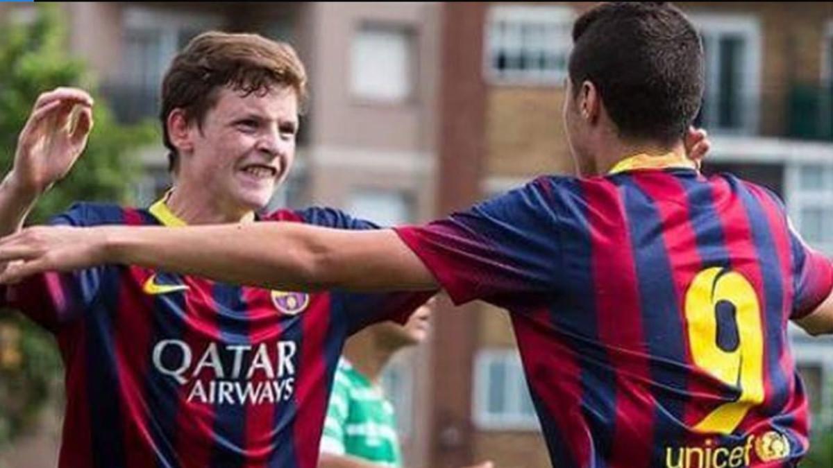 Sergio Gómez y Abel Ruiz celebrando un gol cuando los dos estaban en el infantil A