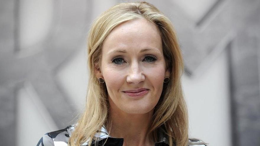 Ya puedes leer gratis el nuevo cuento de J. K. Rowling en español en internet