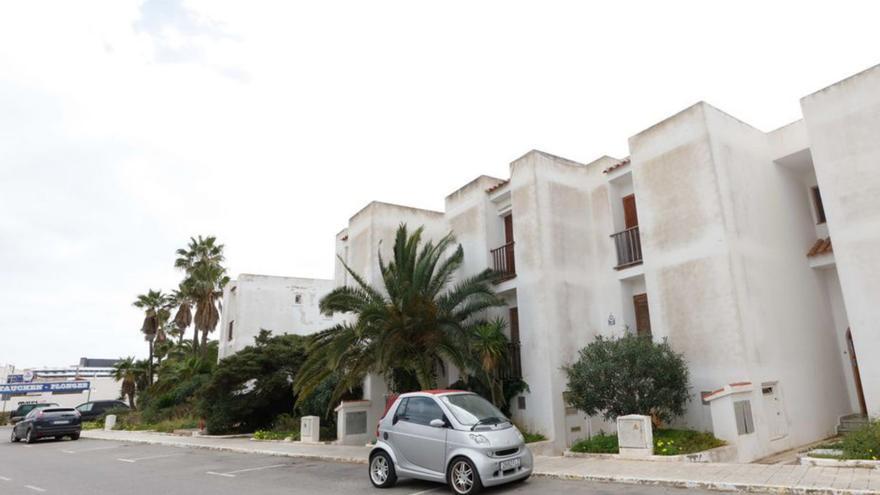 Intentan desalojar antes de tiempo a una familia de un piso alquilado ilegalmente en Ibiza