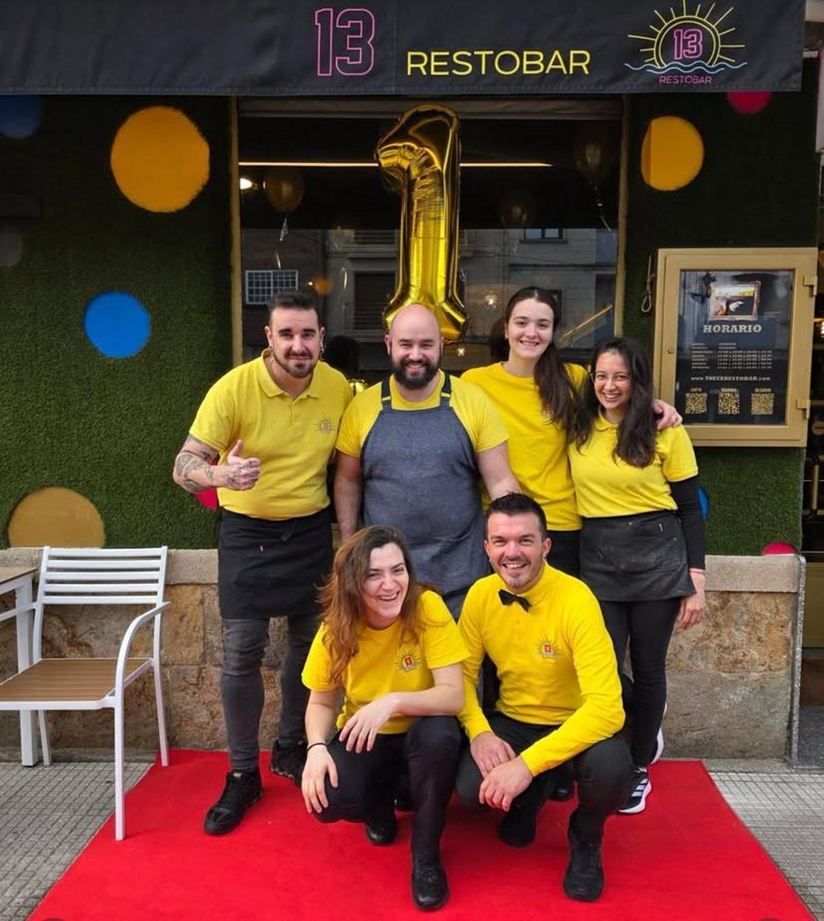 El equipo de Trece Restobar de Arcade.