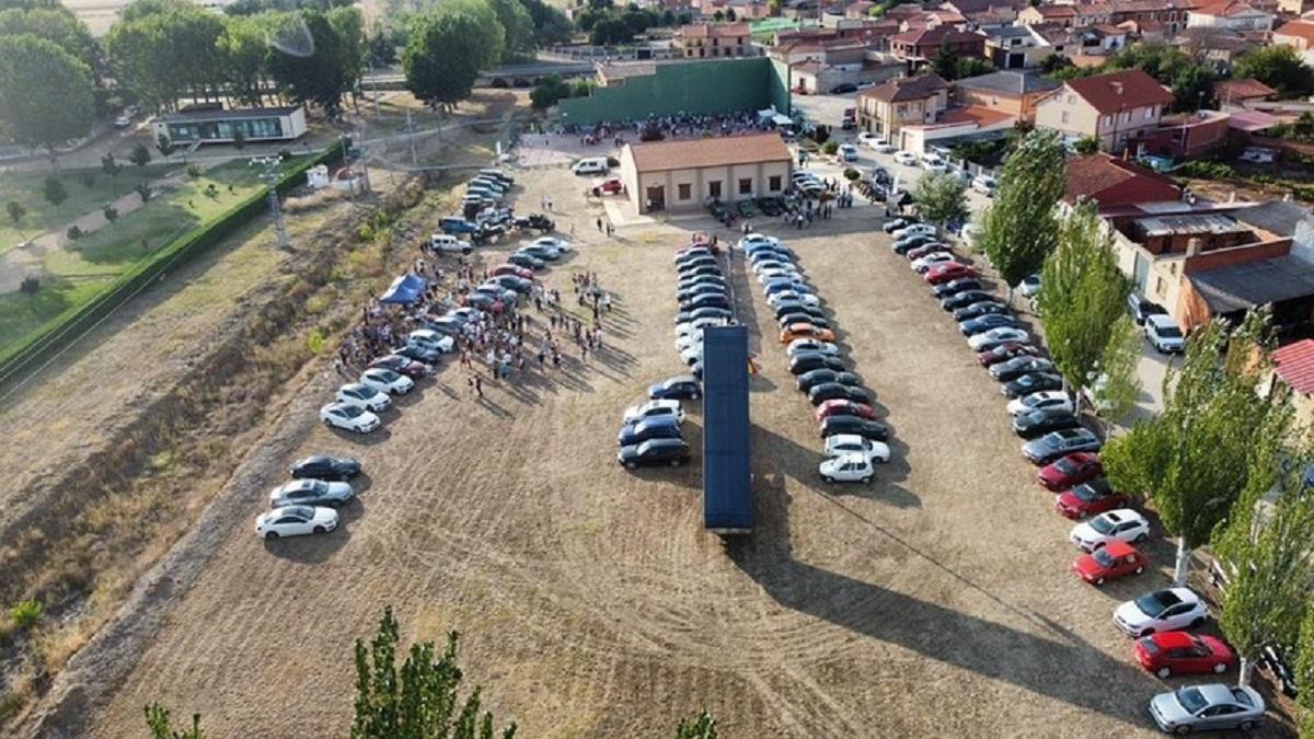 Concentración de vehículos en Granja de Moreruela.