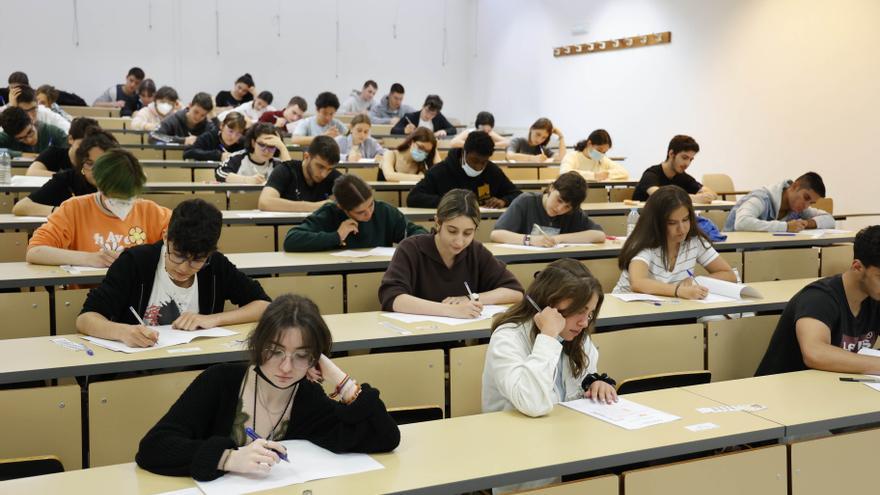 Más de 2.700 estudiantes afrontan a partir de hoy la ABAU extraordinaria