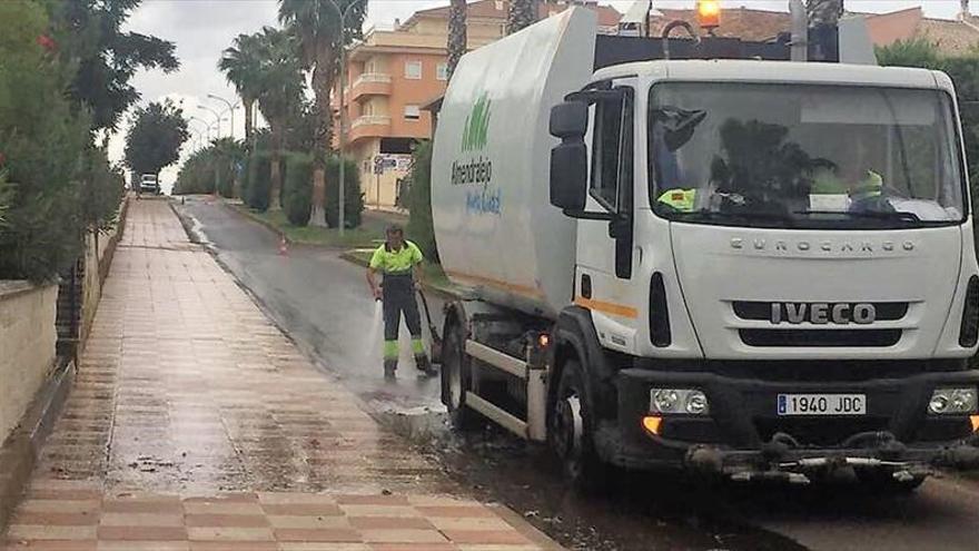 campaña de baldeo para limpiar toda la ciudad