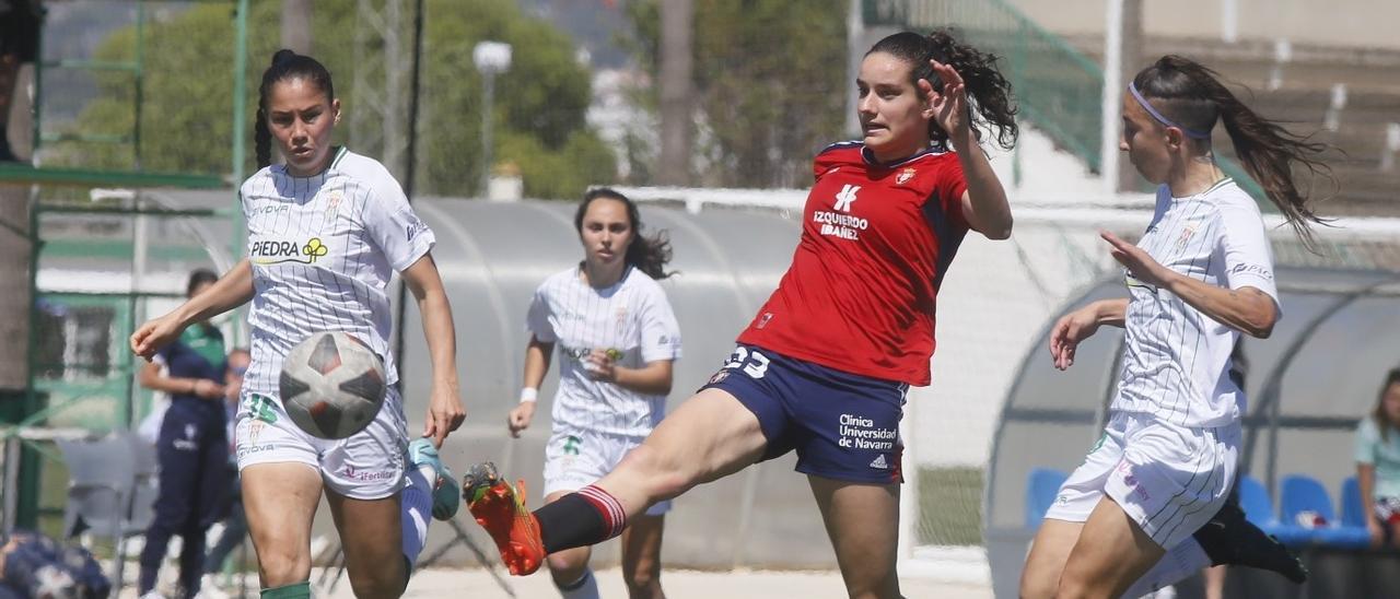 Lance del pasado encuentro en la Ciudad Deportiva, entre el Córdoba CF Femenino y el Osasuna.