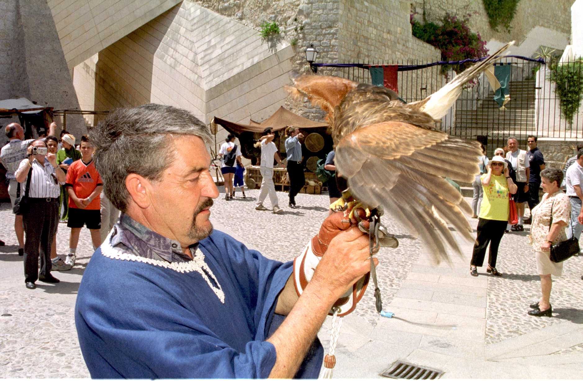 Primera edición en el año 2000 de la Feria Medieval de Ibiza.