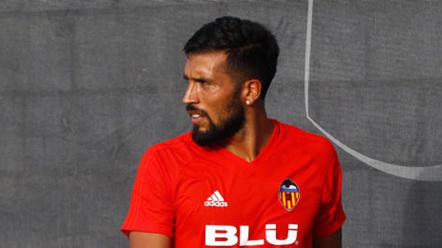 Garay vuelve al grupo 14 días después