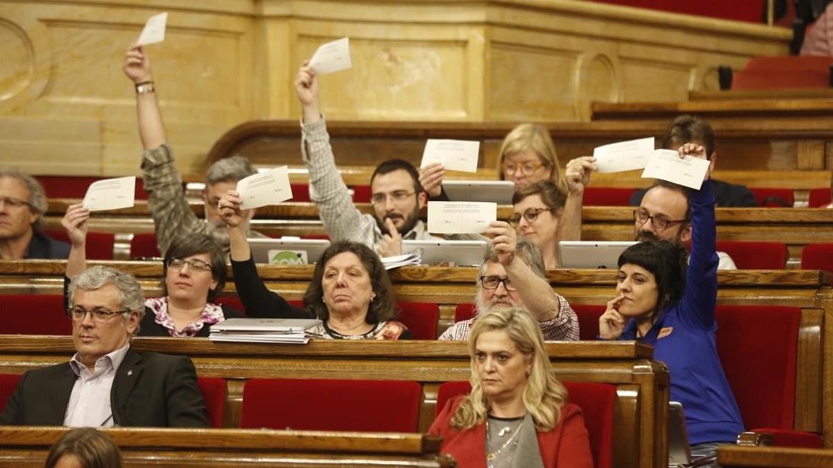 jjubierre37761213 barcelona 21 3 2017 pleno del parlament sobre presupuestos e170321174447