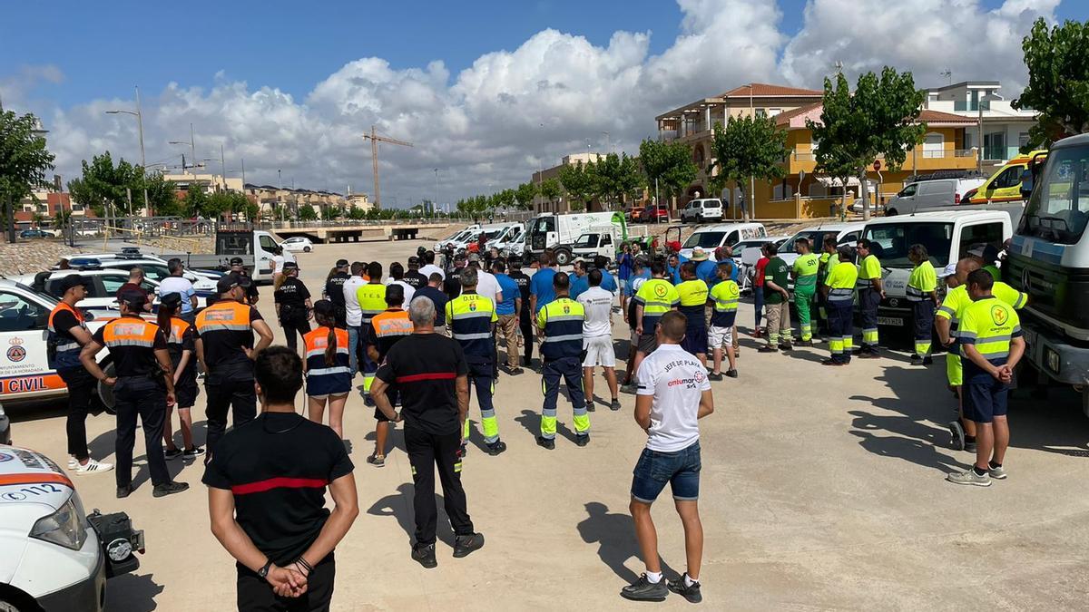 Acto de presentación del dispositivo de empresas de servicios municipales que tuvo lugar en el litoral de la Torre del Pilar de la Horadada