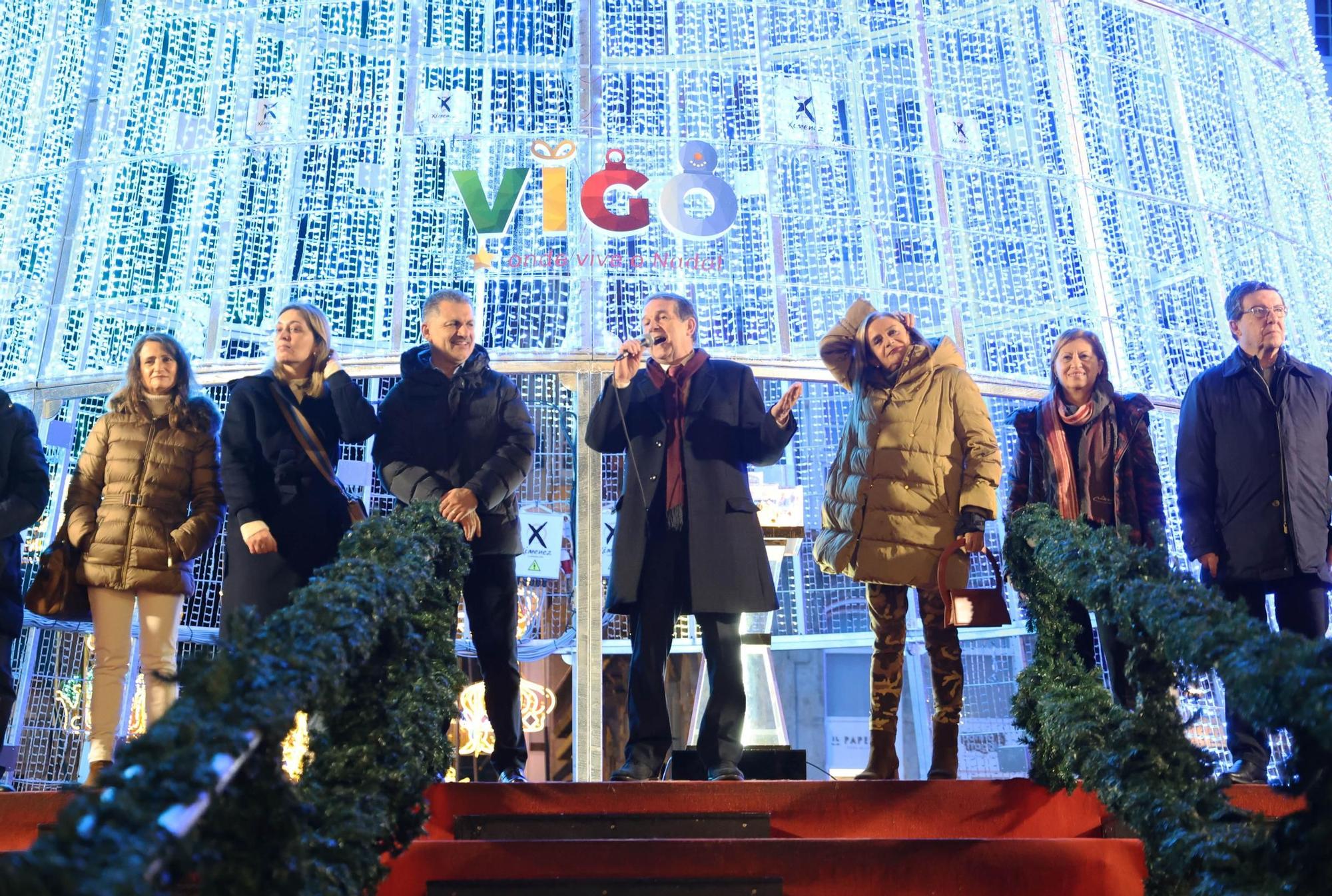 ¡Y la Navidad llegó a su fin! Así fue el acto de apagado de luces