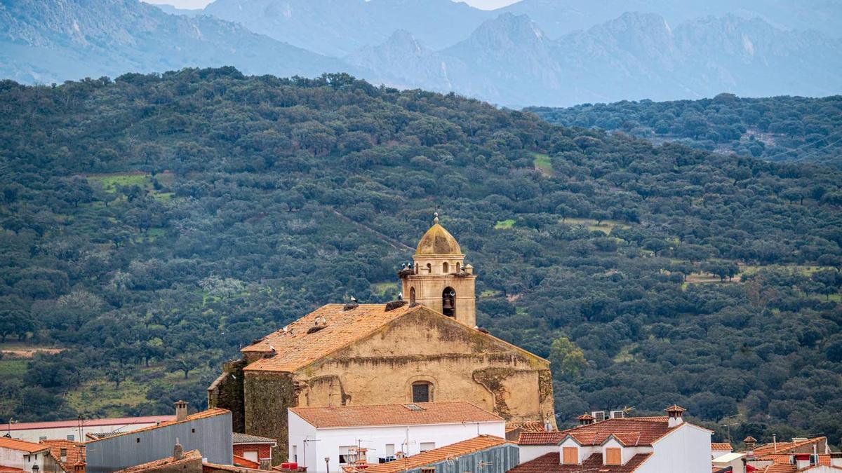 Higuera de Albalat, la localidad más pequeña de la Reserva de la Biosfera de Monfragüe.