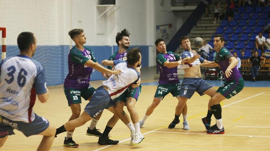 Encuentro de la primera jornada ante el Teucro