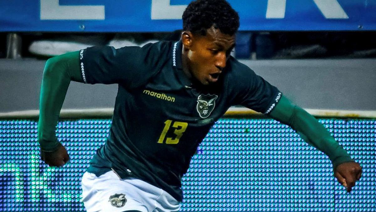 Mardelo Timorán, con la selección de Bolivia en el encuentro contra Jordania.