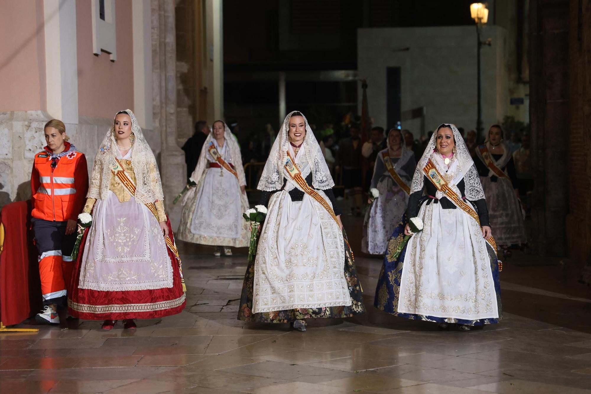 Ofrenda 18 de marzo. Calle de la Paz (23-24)