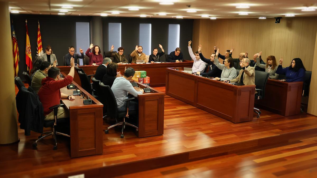El pleno aprobó la cesión del terreno para la futura ITV en Onda.