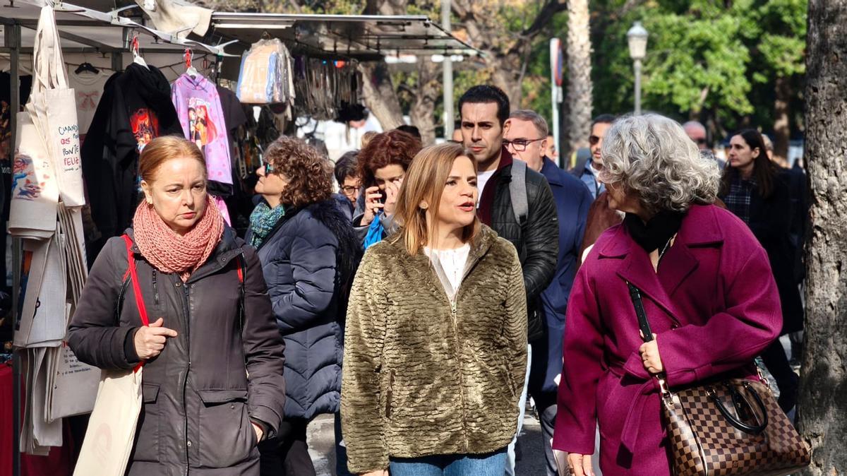 Pilar Bernabé durante su visita a Orriols