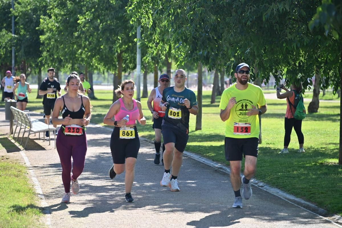 Fotogalería | El Colegio de Médicos de Badajoz echa a correr: "Menos pastillas y más zapatillas"