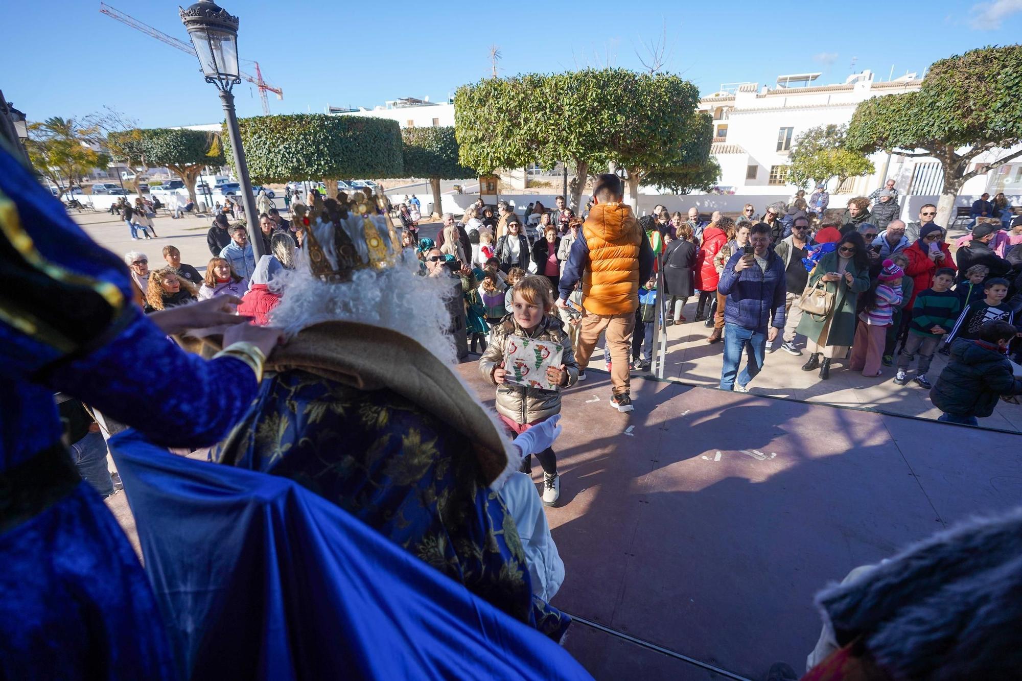 Cabalgata de Reyes en Jesús y Puig d'en Valls (2024)